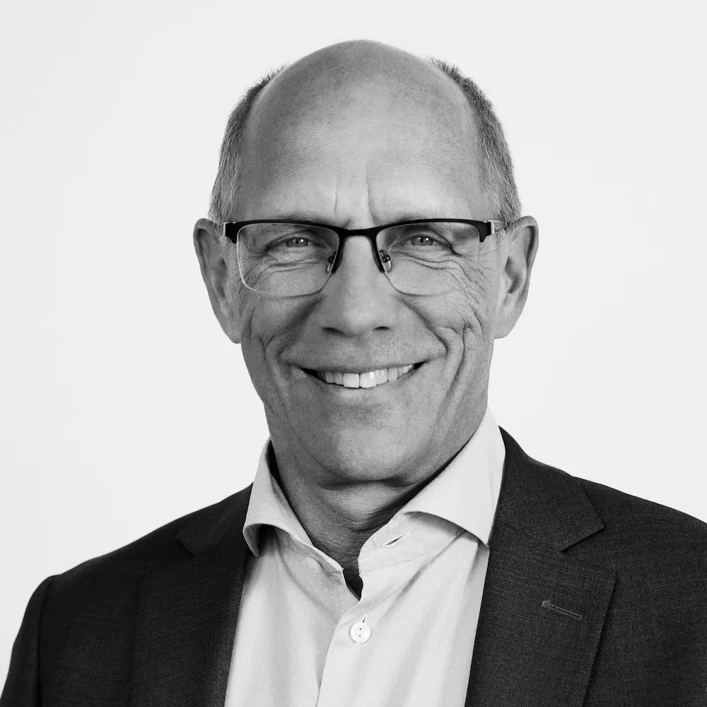 Stefan Sowa, Lead Advisor, Business and Commercial